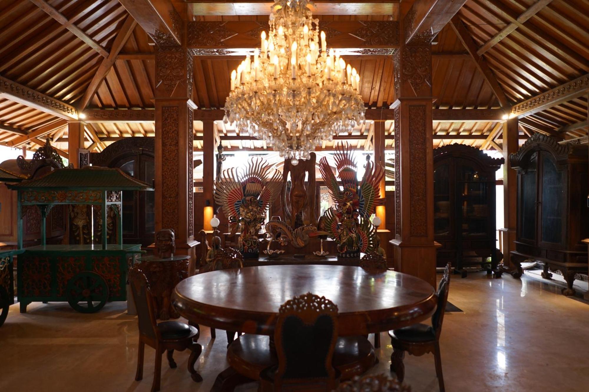 Rumah Pesik Art & Heritage Hotel Gondowulung Exterior foto
